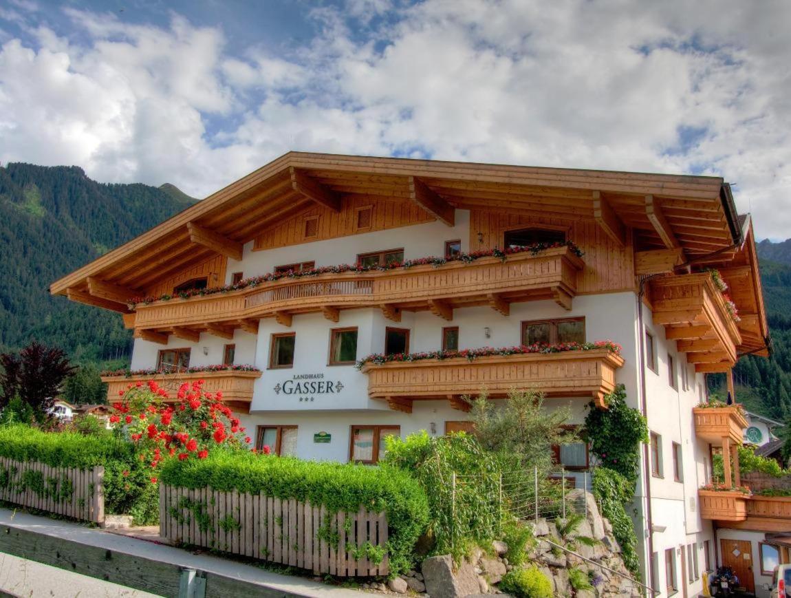 Landhaus Gasser Mayrhofen Exterior photo